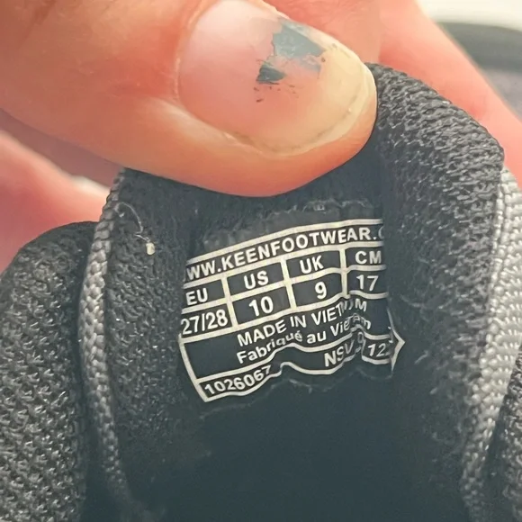 Keen Kids' Targhee Charcoal and Black Sneakers Size 10 NWOB - Picture 6 of 6